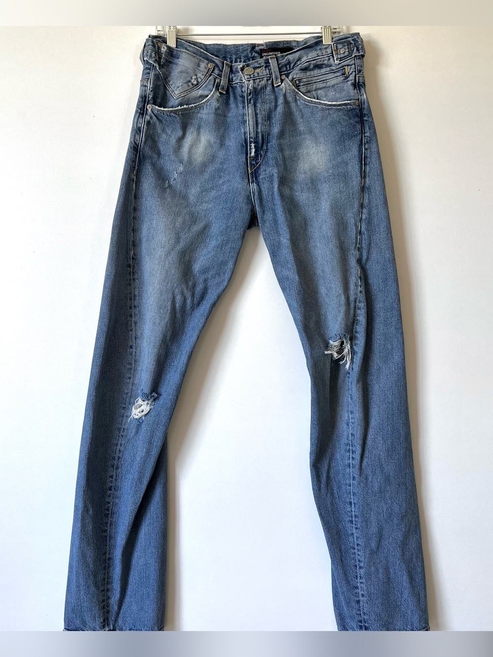 (๑ ⁍̥̥̥᷅ ᴈ⁍̥̥̥᷅) Y (⁌̥̥̥᷄ε ⁌̥̥̥᷄ ๑)

Vintage Levis Engineered Jeans